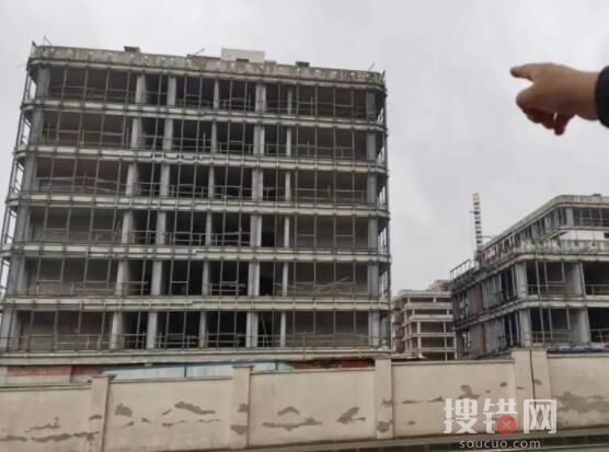 3人花4200萬團下156套公寓后遭停工 為什么停工？