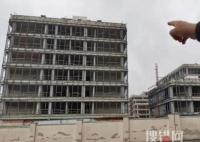 3人花4200萬團下156套公寓后遭停工 為什么停工？