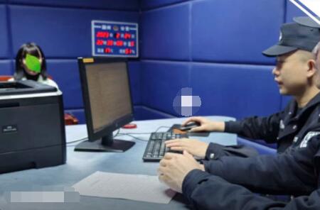 與前夫擺拍家暴視頻女子出鏡道歉 到底是什么情況?