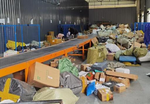 市民吐槽快遞延誤 客服:你投訴去吧 真相揭露真的令人大吃一驚