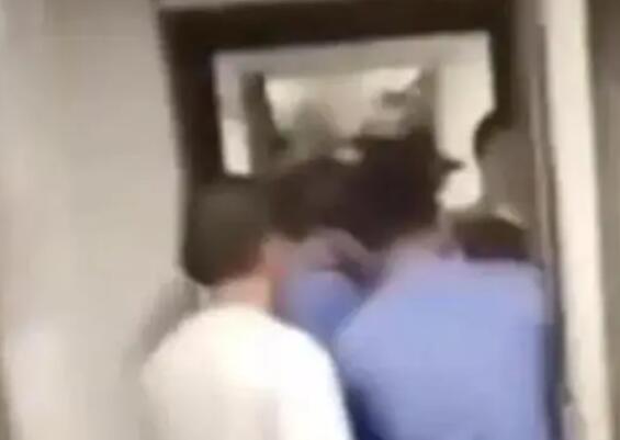 列車殺人案兇手疑將刀藏下腹過安檢 真相曝光簡直太驚人了