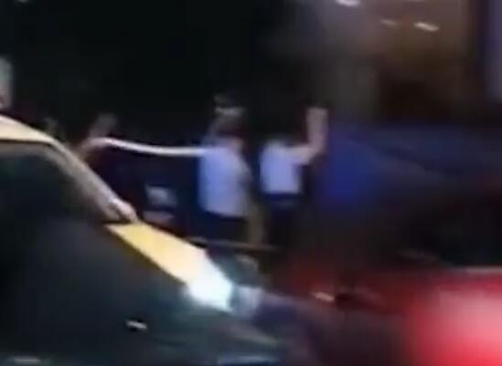 男子懷疑妻子出軌當街捅死2人 真相曝光簡直太驚人了