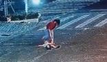 小孩與母親斗氣躺地上疑遭碾壓 簡直令人痛心不已
